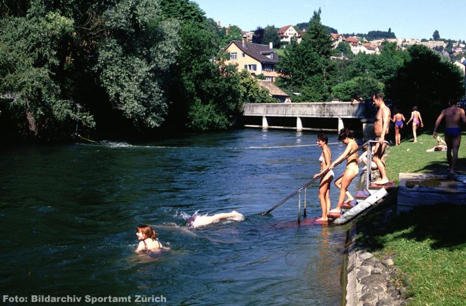 Budget Youth Hostel Oberengstringen エクステリア 写真