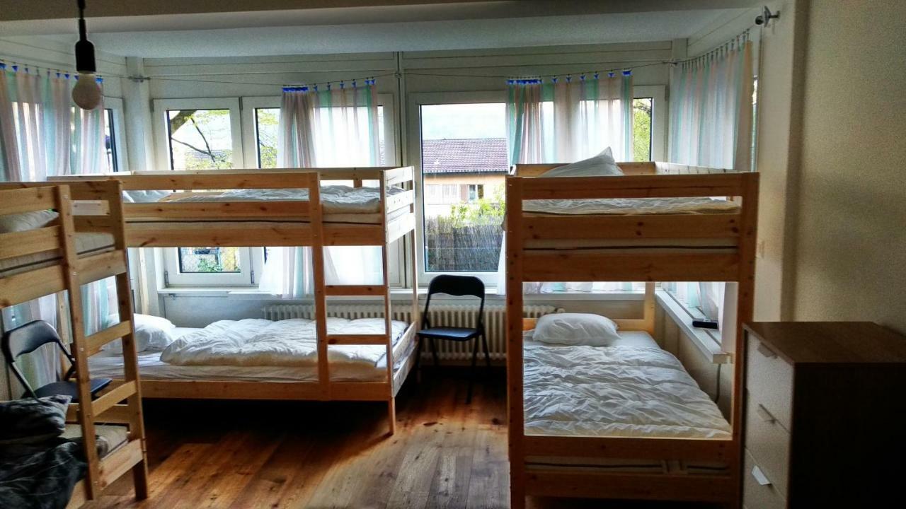 Budget Youth Hostel Oberengstringen エクステリア 写真